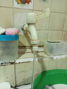 Oro restos halt service water amid health concerns