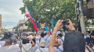 White shirts flood Oro streets vs corruption