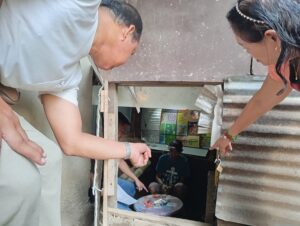Man nabbed on warrant found repacking drugs