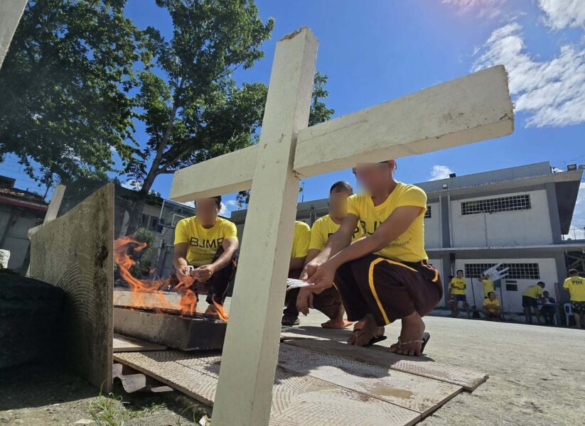 Iligan City Jail inmates light candles for loved ones in special memorial park