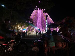 Beyond the mall rush: Families in Normin find joy in togetherness