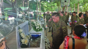 Brawner visits troops, mourns fallen soldiers