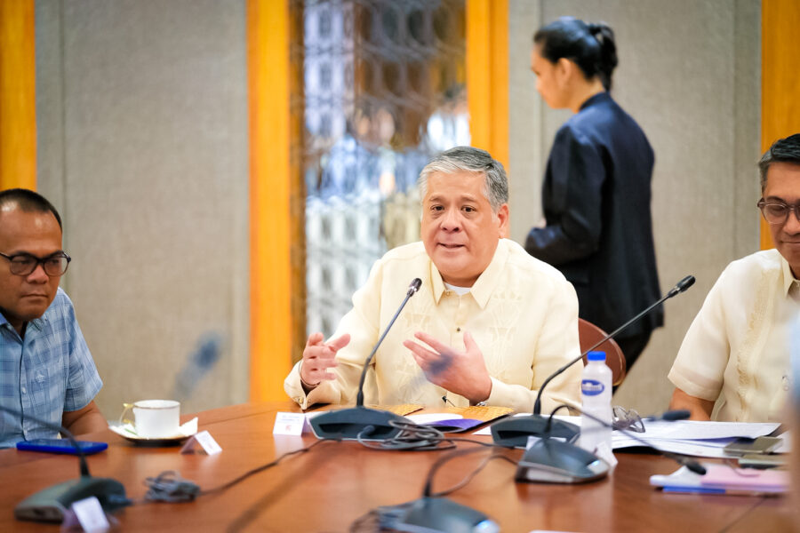 Special Assistant to the President Anton Lagdameo Jr. issuing an advisory on the Bangsamoro peace process.