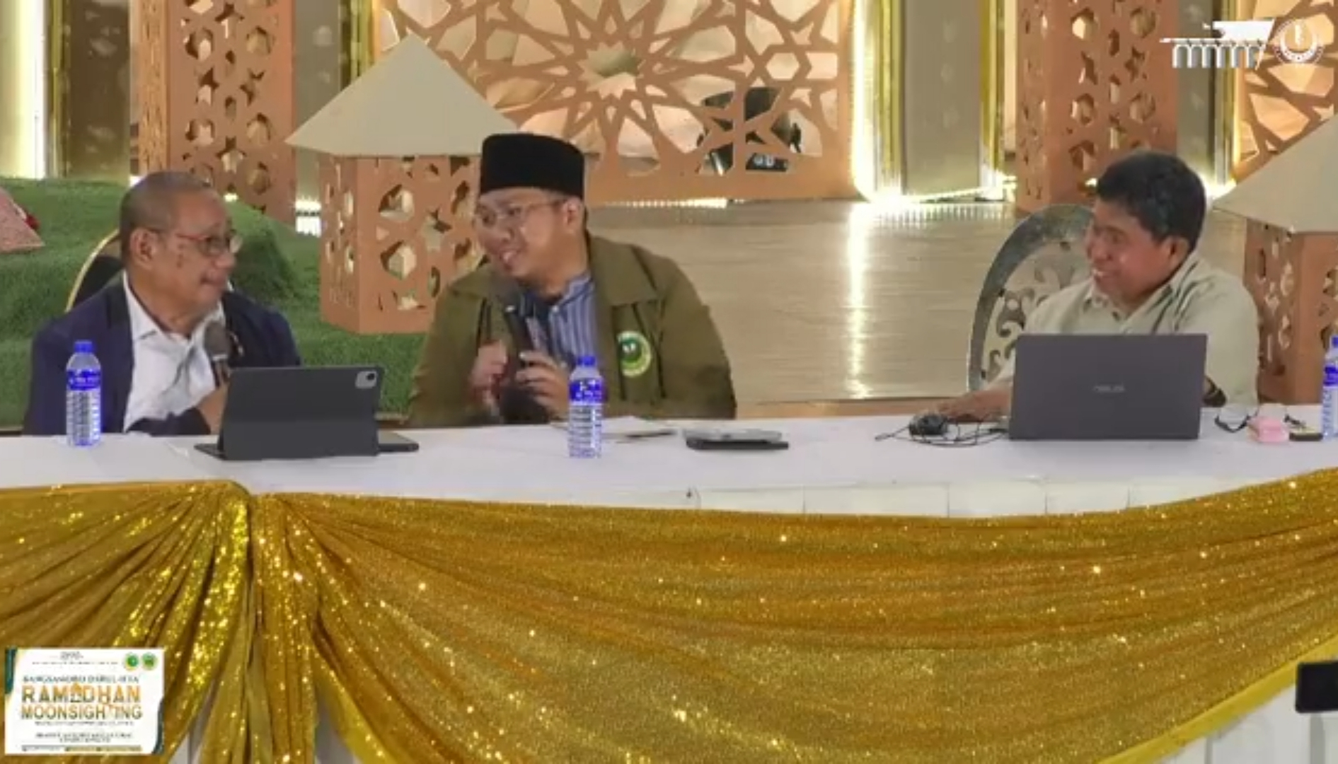 BDI religious leaders Ahmad John Naga Salik, Talal Sabpa, and Mohammad Taib Pangca explaining moon sighting.