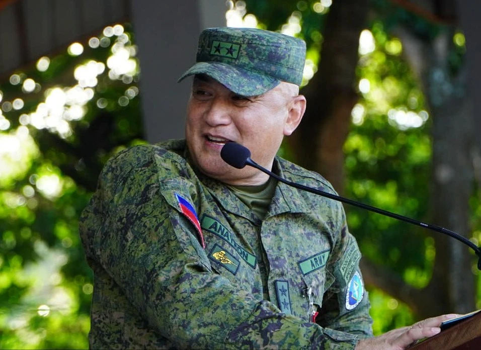 Major General Michele B. Anayron Jr. delivering his farewell address during the 4th Infantry Division change of command and retirement ceremony at Camp Evangelista.