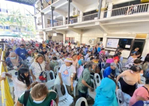 Thousands of residents gathering at the Cagayan de Oro City Hall Quadrangle for Mayor Klarex Uy’s People’s Day, accessing frontline government services and assistance programs.