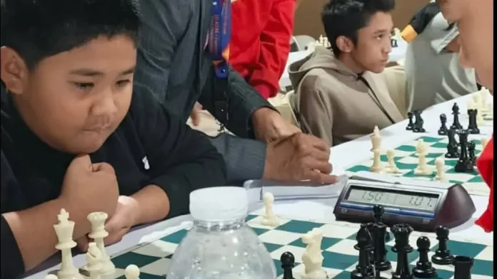 STRONG CONTENDERS. Cagayan de Oro and Misamis Oriental chess kids are primed to vie strongly in the cash-rich Ozamiz Chess Championships this weekend. (Photo by Lynde Salgados)