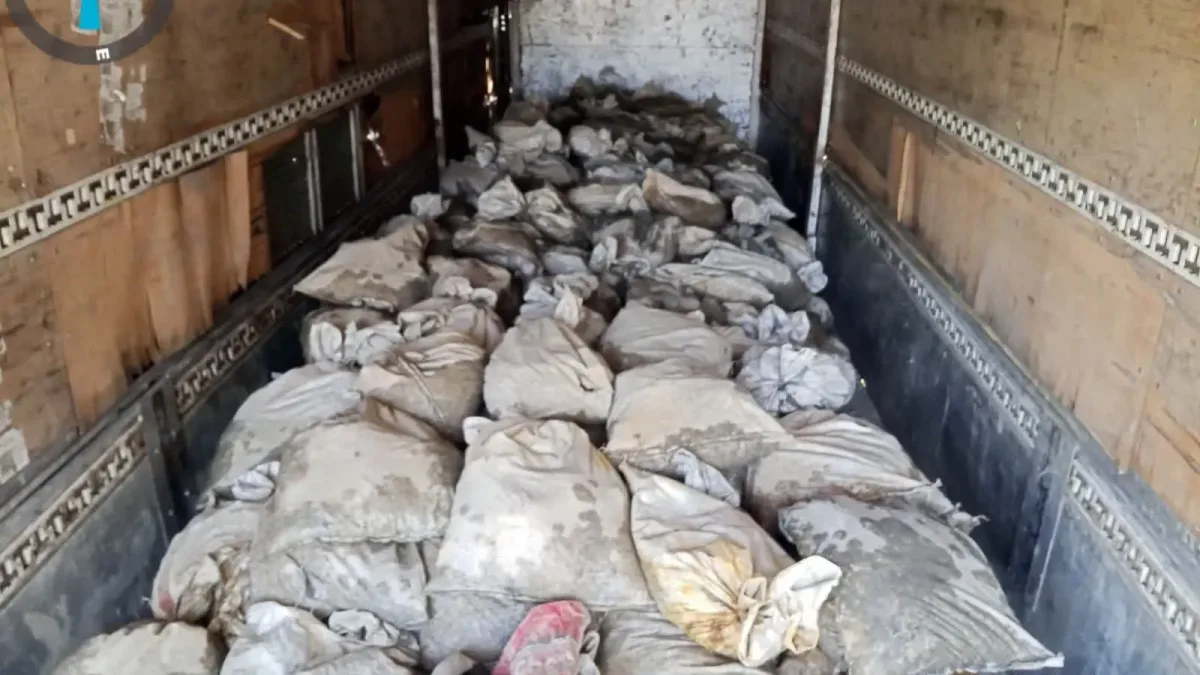 P1.75M SUSPECTED MINERAL ORES. Police seized around 350 sacks of suspected mineral ores worth an estimated P1.75 million during a checkpoint operation in Barangay Samburon, Linamon, Lanao del Norte, on July 15. Authorities said the shipment was allegedly being transported without the required documents and is now under police custody pending examination by the Mines and Geosciences Bureau (MGB) Region 10. (Photo courtesy of PRO-10)