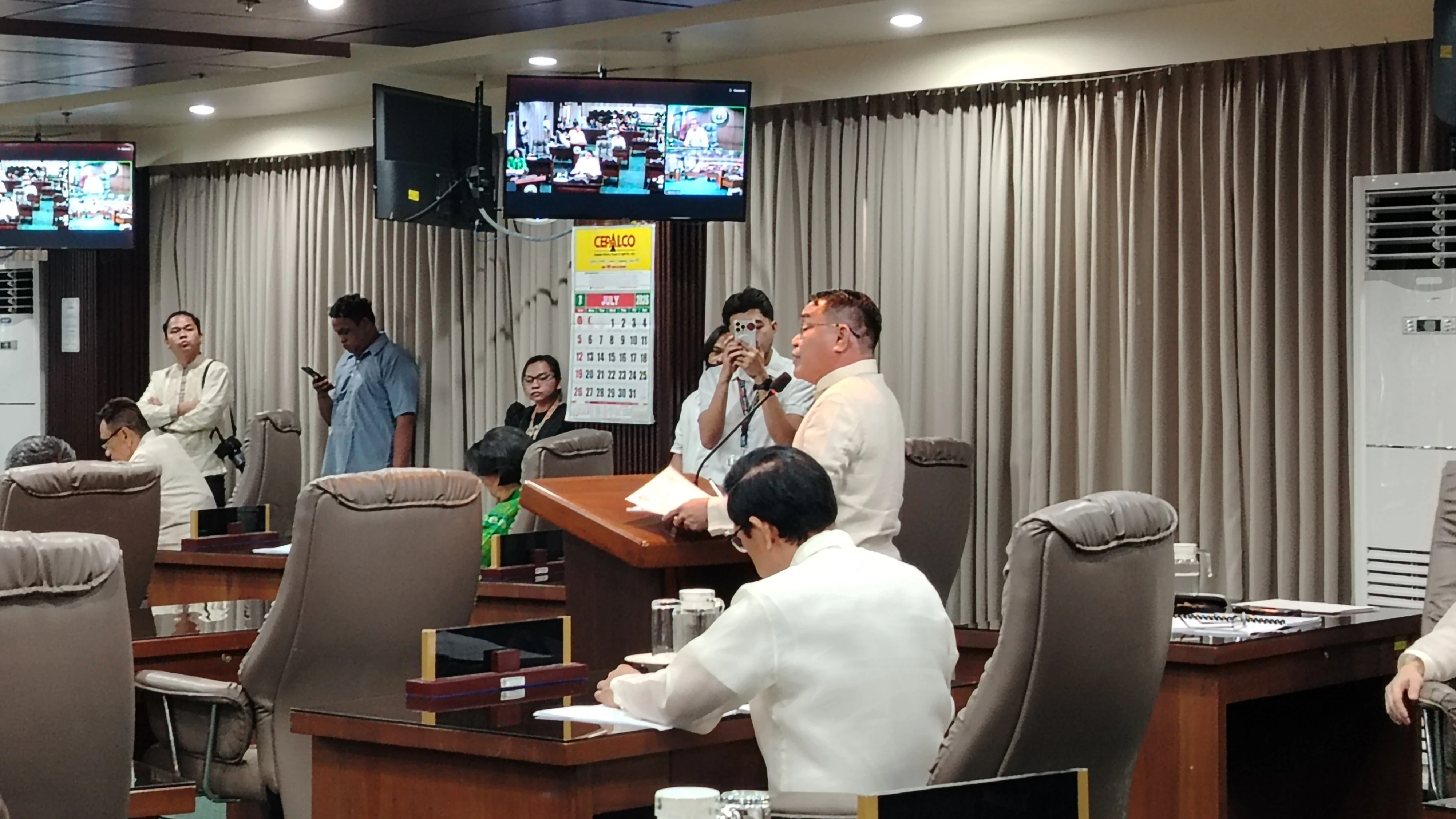 Quieter Nights? ABC President and Councilor Marlo Tabac presents proposed amendments to Cagayan de Oro City's 1994 Noise Ordinance during the July 6 City Council session. The measure seeks stricter limits on loud sound-producing devices, including a proposed 10 p.m. cutoff for residential areas, and is now under committee review. (Photo by Shiela Mae Butlig)