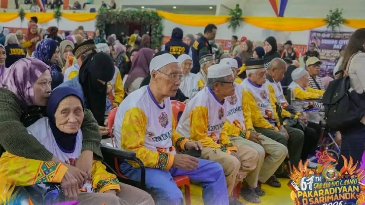 Senior citizens from various municipalities across Lanao del Sur traveled to the provincial capitol complex for the 2026 Ranaw Serbisyo Day. The localized assistance drive targets elderly residents across rural and urban zones in the province during the month-long Pakaradiyaan o Sarimanok festival. (Photo courtesy of the Provincial Government of Lanao del Sur)