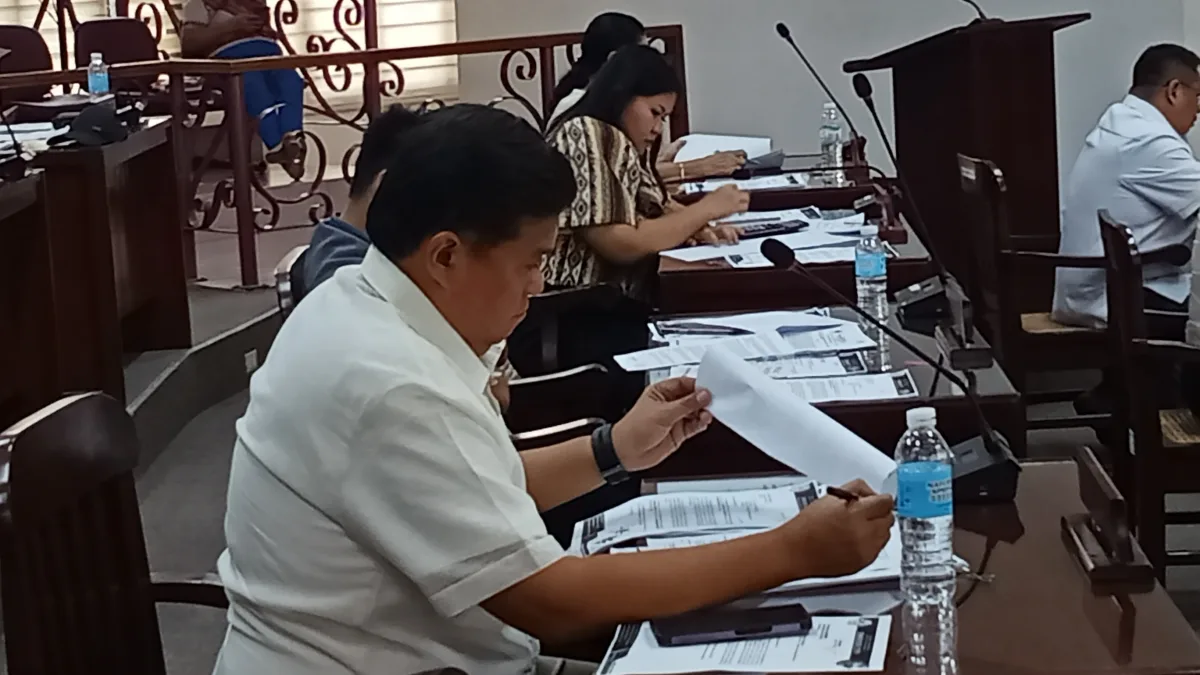 Members of the Sangguniang Panlungsod of Gingoog City review municipal legislation during their regular session on Monday, Aug. 10, 2026. The passage of the ₱12.95-million supplemental budget ensures the implementation of national salary standardization guidelines for local civil servants. (Photo by Edwin Iyo)