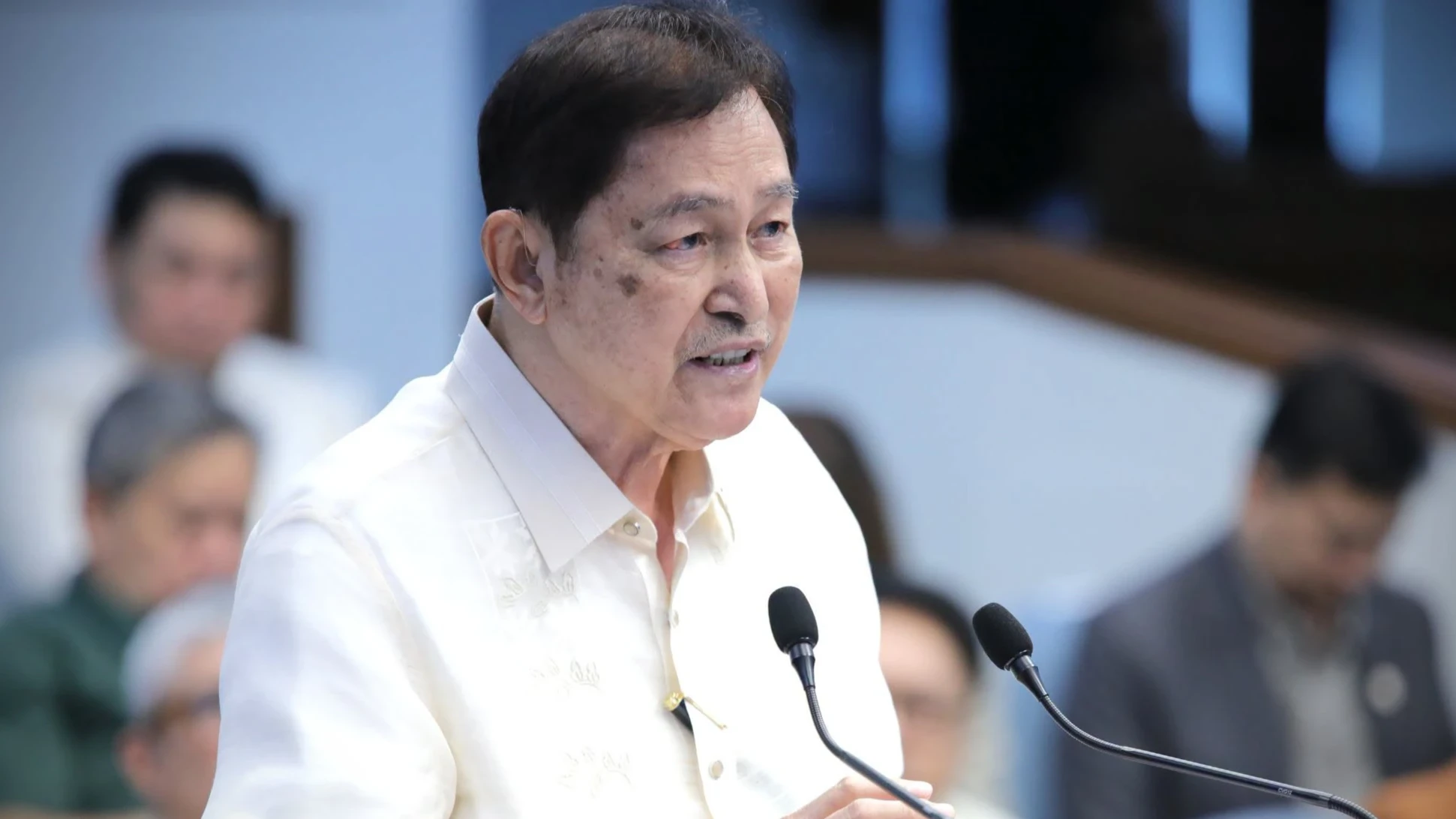 WEIGHT OF ORIGINAL INTENT. Retired Supreme Court Associate Justice Adolfo Azcuna, a member of the 1986 Constitutional Commission, speaks before the Senate impeachment court on Sept. 16 as amicus curiae (friend of the court). Azcuna said the phrase “two-thirds of all the Members of the Senate” refers to all 24 senators, making 16 votes the threshold for conviction regardless of absences or inability to participate. Photo courtesy of Senate of the Philippines FB