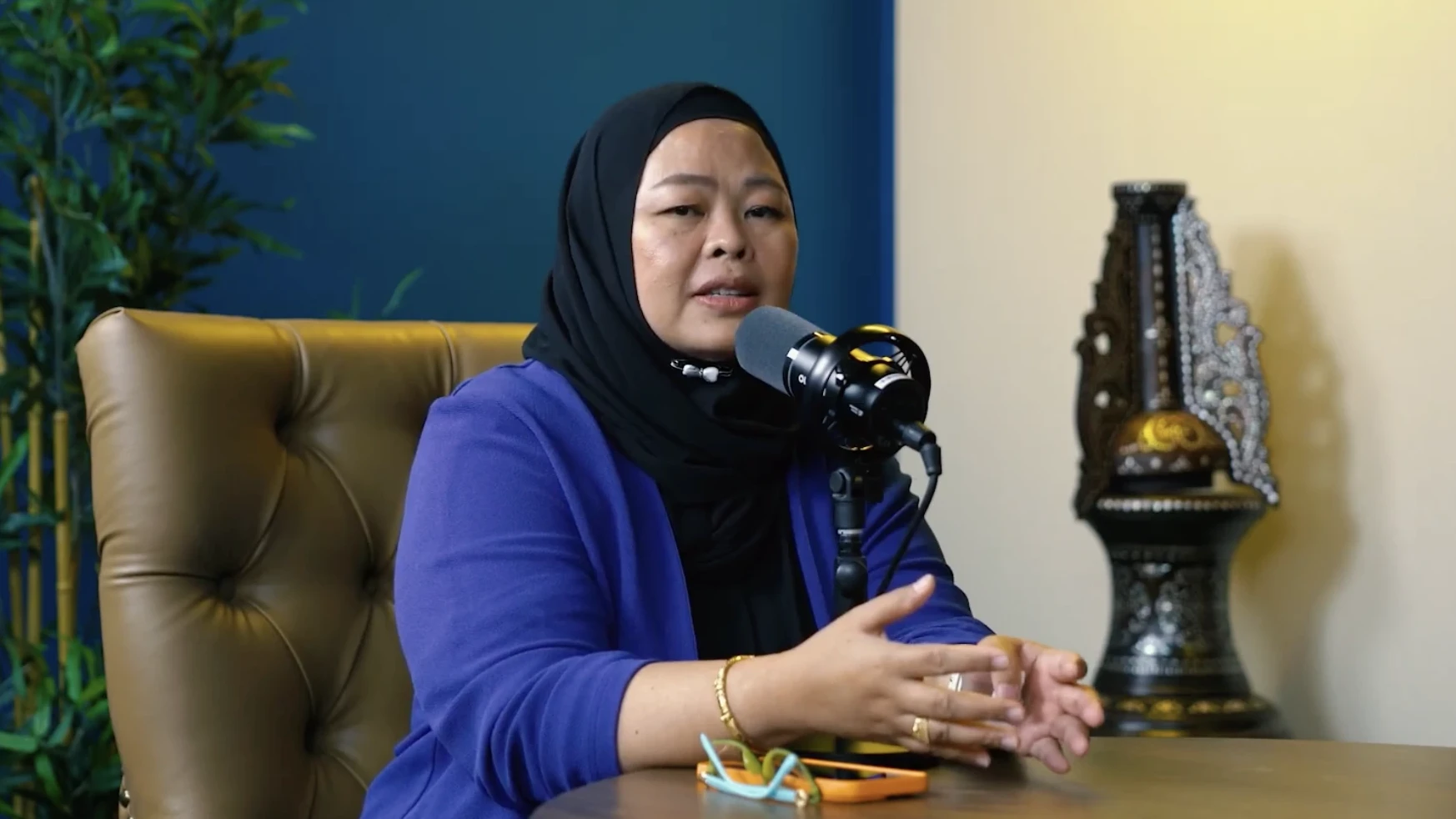 CHOOSE WISELY. Lawyer Maisara Dandamun-Latiph, former Bangsamoro Transition Authority Parliament member, urges Bangsamoro voters to consider candidates’ track records, competence and commitment as they prepare to elect the region’s first Parliament. (Screengrab from The Bangsamoro Lens)