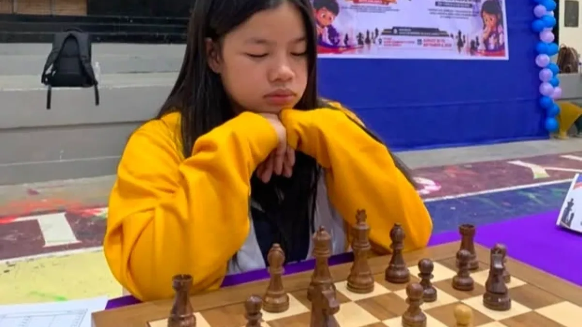 Cagayan de Oro chess prodigy WIM Ruelle Canino ponders a move during the Philippine National Women’s Invitational Chess Championship in Alicia, Isabela. Organized with the National Chess Federation of the Philippines and the Philippine Sports Commission, the tournament serves as a qualifier and tune-up for the World Chess Olympiad. (File Photo courtesy of National Chess Federation of the Philippines)