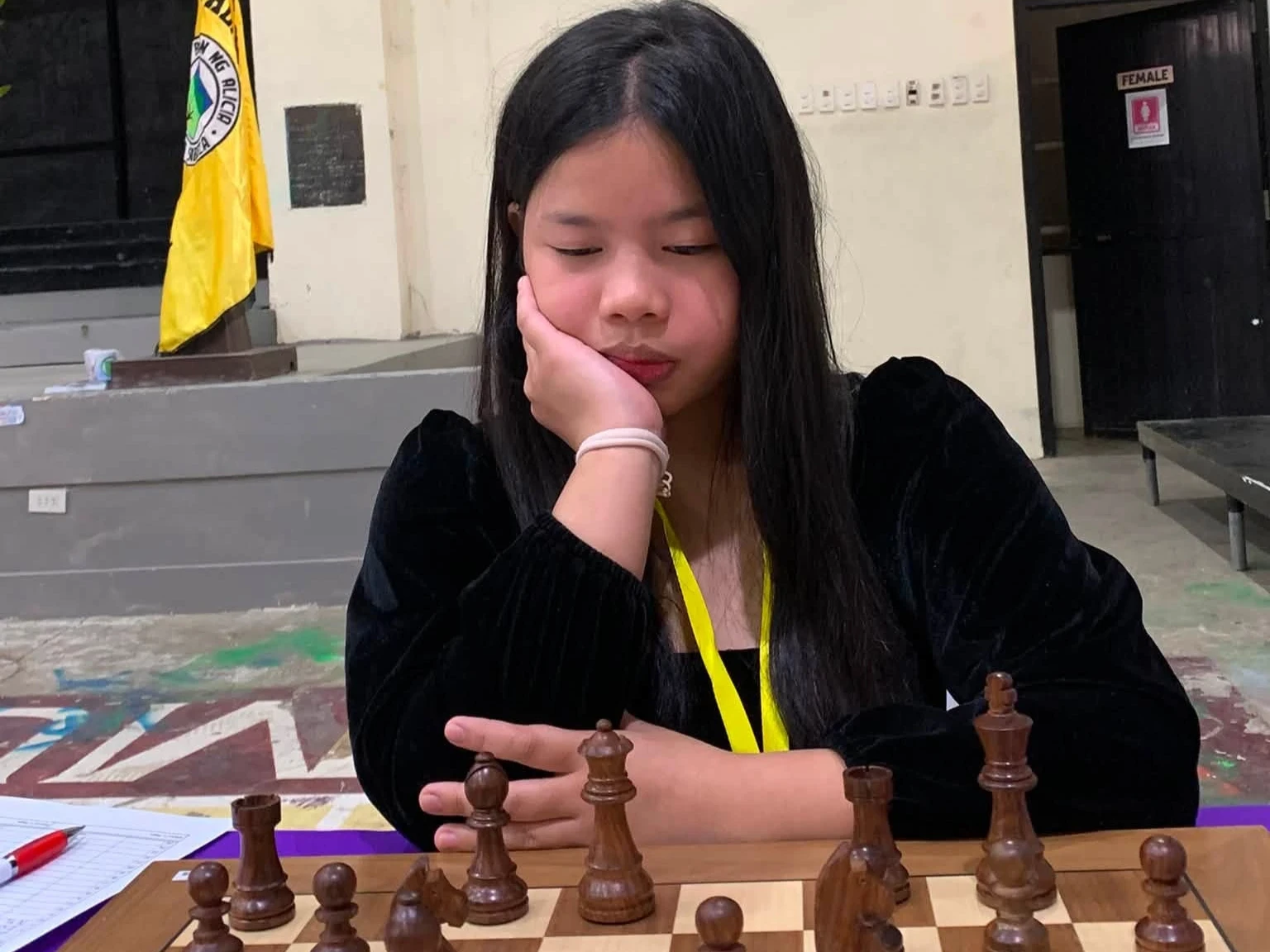 Cagayan de Oro chess standout WIM Ruelle “Taweng” Canino focuses on her match during the 2026 Philippine National Women’s Invitational Chess Championship in Alicia, Isabela. The Far Eastern University athlete placed third overall with 8 points before heading to the World Chess Olympiad in Uzbekistan. (Photo courtesy of National Chess Federation of the Philippines)